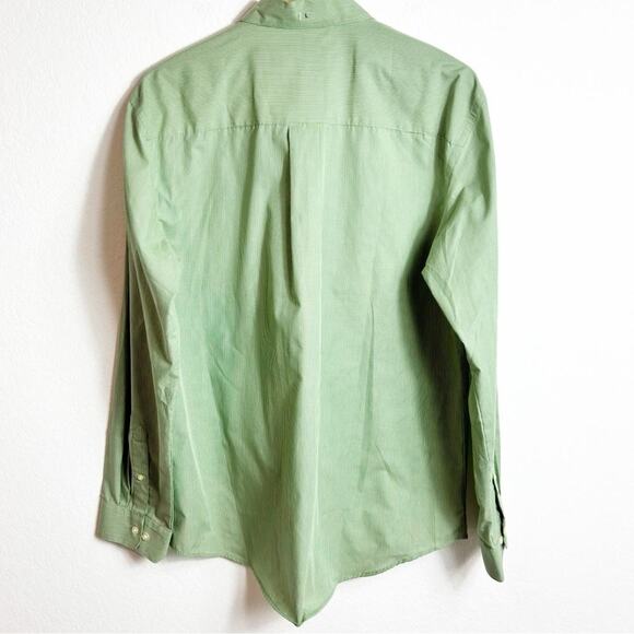 VAN HEUSEN CLASSIC FIT GREEN BUTTON DOWN MEN SHIRT LARGE BRAND NEW - Picture 2 of 6